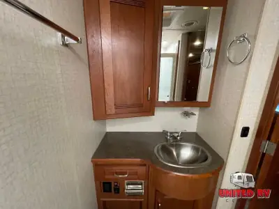 2016 Itasca Solei 34T photo 35