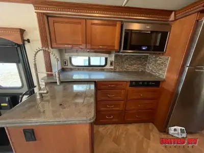 2016 Itasca Solei 34T photo 21