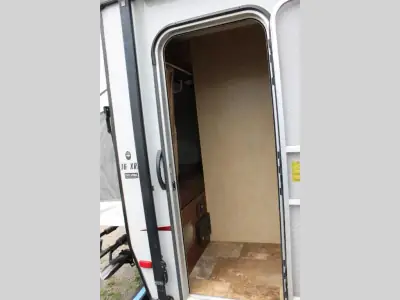 2014 Jayco Jay Feather Ultra Lite 16 XRB photo 6