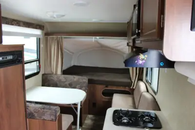 2014 Jayco Jay Feather Ultra Lite 16 XRB photo 10