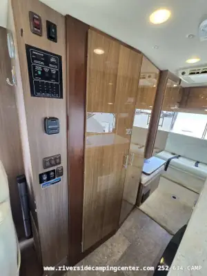 2015 Winnebago Era 70X photo 27