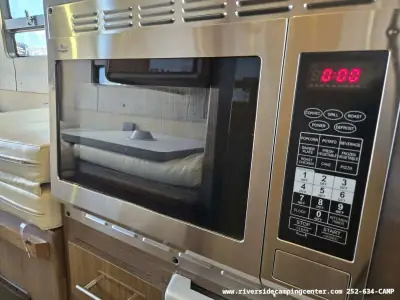 2015 Winnebago Era 70X photo 46