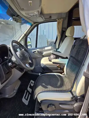 2015 Winnebago Era 70X photo 13