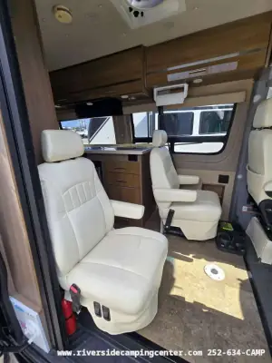 2015 Winnebago Era 70X photo 20