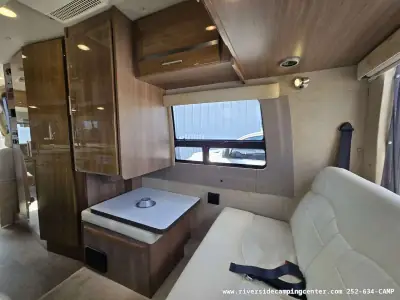 2015 Winnebago Era 70X photo 34