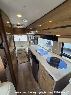2015 Winnebago Era 70X photo 22