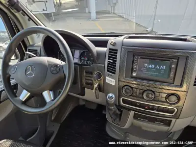 2015 Winnebago Era 70X photo 47