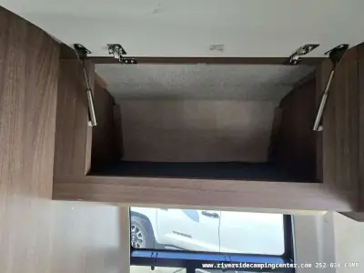 2015 Winnebago Era 70X photo 40