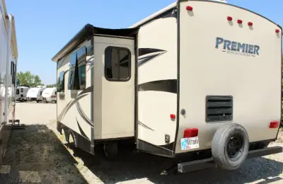 2017 Keystone Premier Ultra Lite 29RKPR photo 7