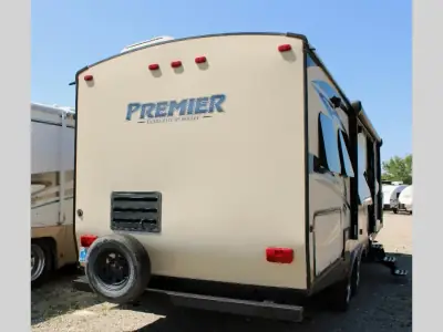 2017 Keystone Premier Ultra Lite 29RKPR photo 6
