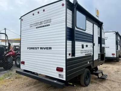 2026 Forest River Cherokee Wolf Pup 14BHW photo 3