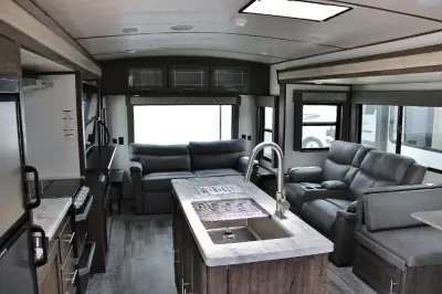 2020 Forest River Wildwood Heritage Glen LTZ 273RL photo 10