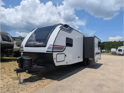 2027 Coachmen American Spirit 3070BH photo 3