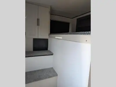 2027 Coachmen American Spirit 3070BH photo 21