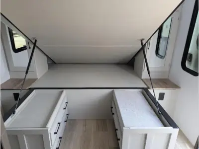 2027 Coachmen American Spirit 3070BH photo 15