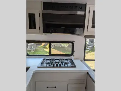 2027 Coachmen American Spirit 3070BH photo 10