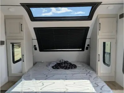 2027 Coachmen American Spirit 3070BH photo 16