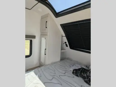 2027 Coachmen American Spirit 3070BH photo 17