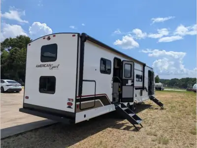 2027 Coachmen American Spirit 3070BH photo 5