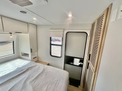2026 Winnebago Thrive 24RKS photo 47