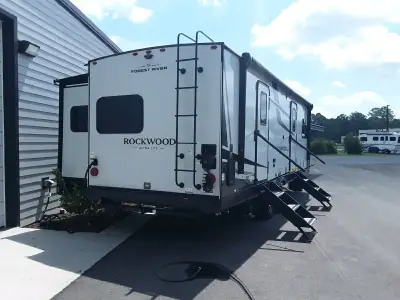 2027 Rockwood ROCKWOOD ULTRA LITE 2608BS photo 5