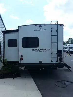 2027 Rockwood ROCKWOOD ULTRA LITE 2608BS photo 3
