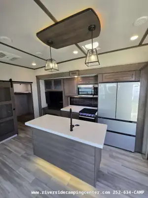 2024 Grand Design Solitude S-Class 3740BH photo 10