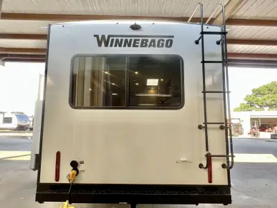 2026 Winnebago Thrive 25RLS photo 16