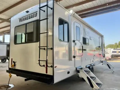 2026 Winnebago Thrive 25RLS photo 3