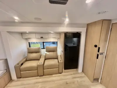 2026 Winnebago Thrive 25RLS photo 46
