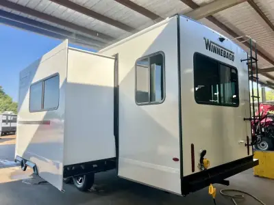 2026 Winnebago Thrive 25RLS photo 4