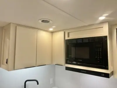 2026 Winnebago Thrive 25RLS photo 38