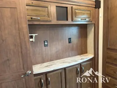 2018 Forest River Sierra 379FLOK photo 8