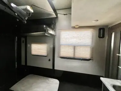 2018 Dutchmen Voltage 3605 photo 31
