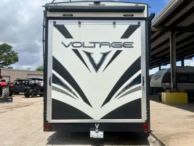 2018 Dutchmen Voltage 3605 photo 10