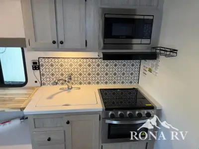 2023 Riverside Intrepid 171RDi photo 5
