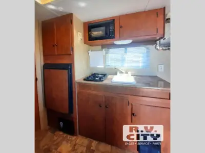 2012 Skyline Nomad Single-Axle 183 photo 4
