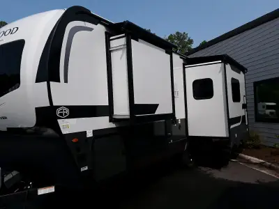 2027 Rockwood ROCKWOOD MINI LITE 2515S photo 2