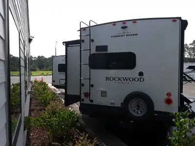2027 Rockwood ROCKWOOD MINI LITE 2515S photo 5
