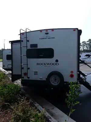 2027 Rockwood ROCKWOOD MINI LITE 2515S photo 4