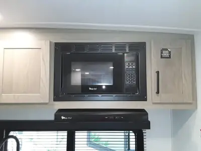2027 Rockwood ROCKWOOD MINI LITE 2515S photo 30