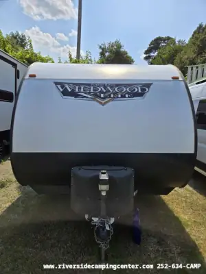 2020 Forest River Wildwood X-Lite 19DBXL photo 2