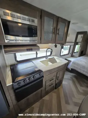 2020 Forest River Wildwood X-Lite 19DBXL photo 19