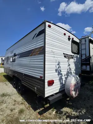 2020 Forest River Wildwood X-Lite 19DBXL photo 5