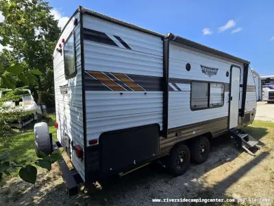 2020 Forest River Wildwood X-Lite 19DBXL photo 6