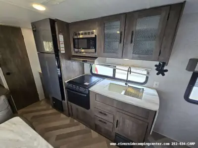 2020 Forest River Wildwood X-Lite 19DBXL photo 21