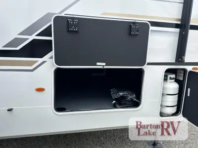 2027 Keystone Cougar Half-Ton 28RLI photo 32