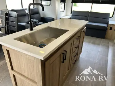 2025 Heartland Prowler 3009RL photo 14