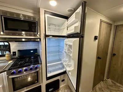 2023 Palomino Puma 32RBFQ photo 14