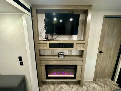 2023 Palomino Puma 32RBFQ photo 9